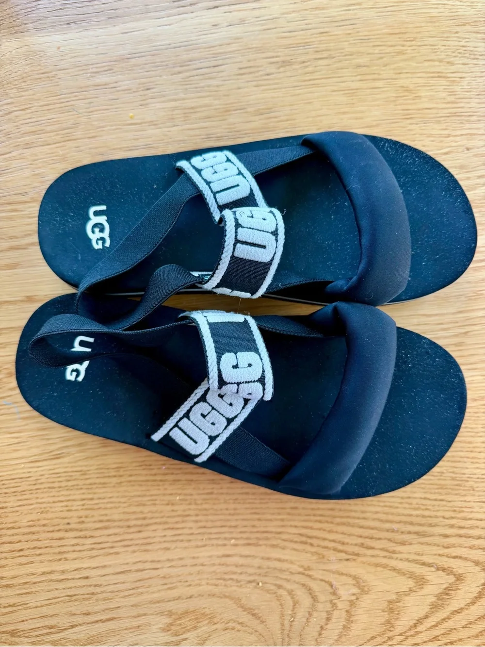 UGG slip sandals